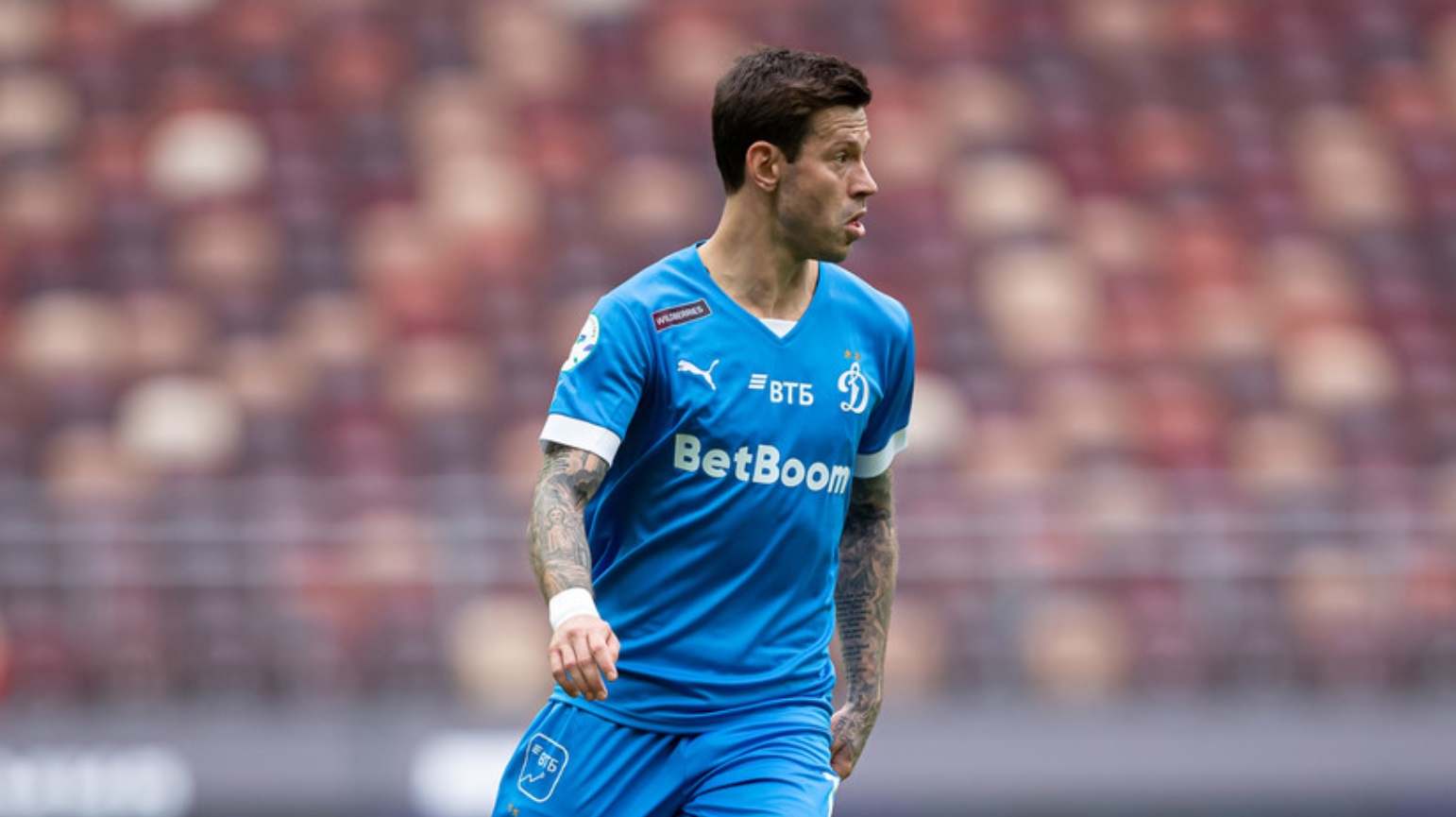 На поле в матче