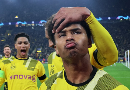 Футболист Карем