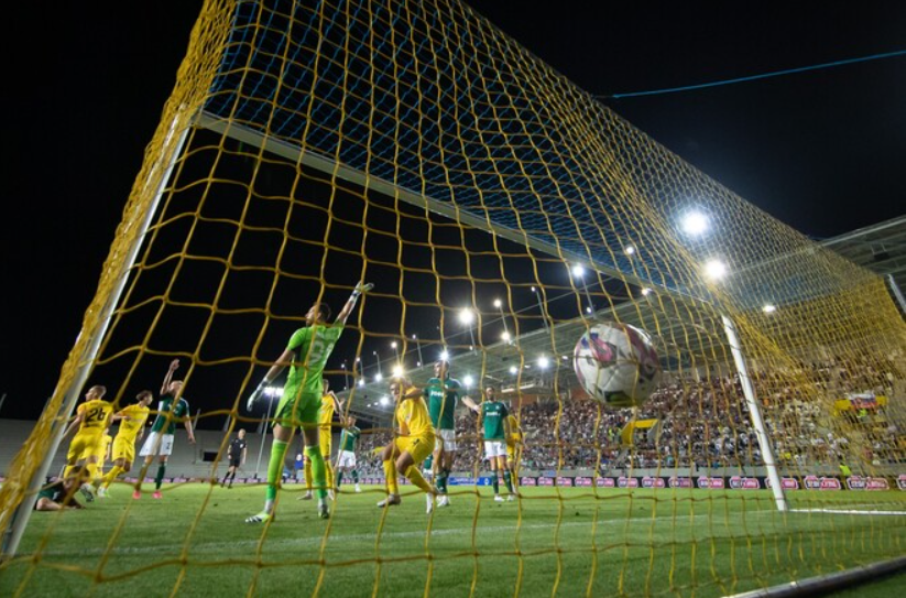 Футбольное поле