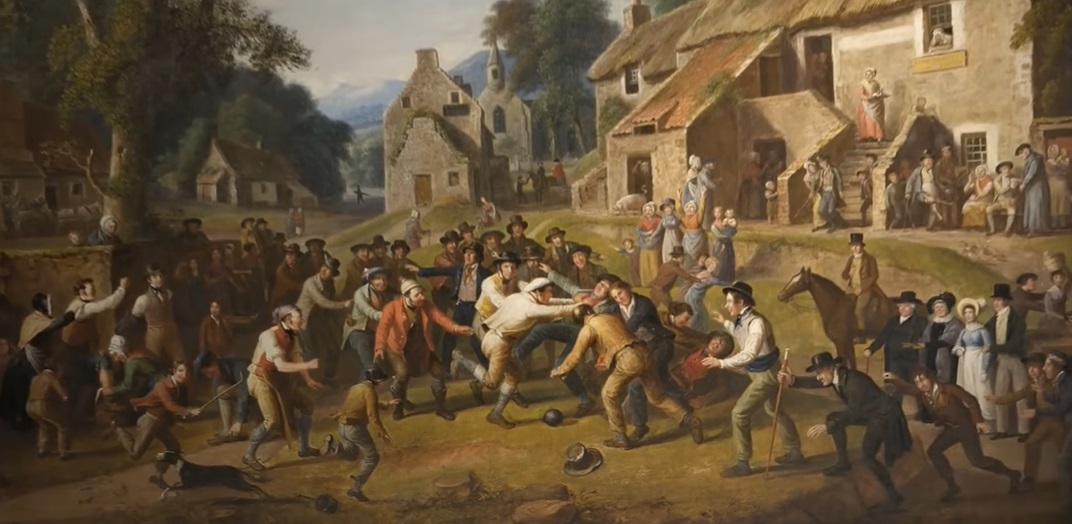 В древности играют в футбол