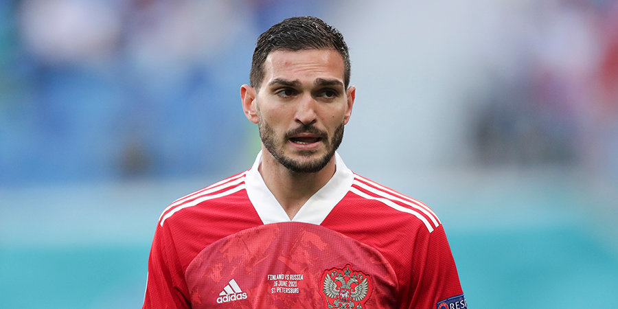 в Футболке Зенита