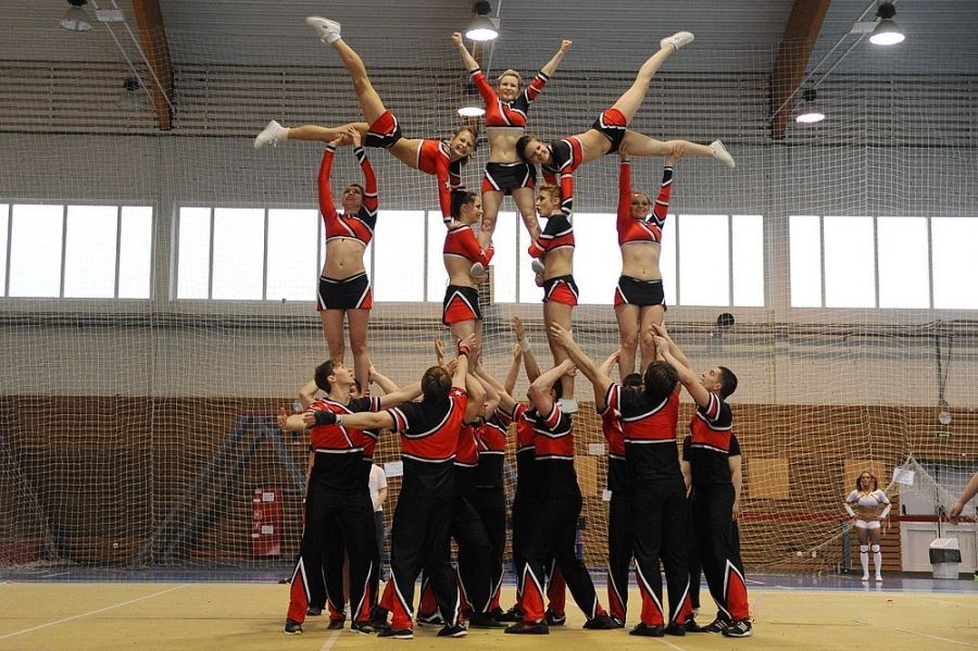 Показ танцев