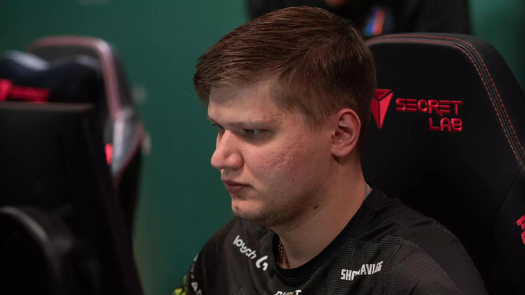 Снайпер NAVI Александр «s1mple» Костылев купил более мощные комплектующие для домашнего ПК, чтобы играть в CS 2 с лучшей производительностью. Он рассказал об этом в соцсети X.