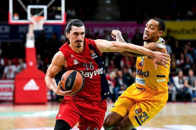 Бавария обыграла Альбу