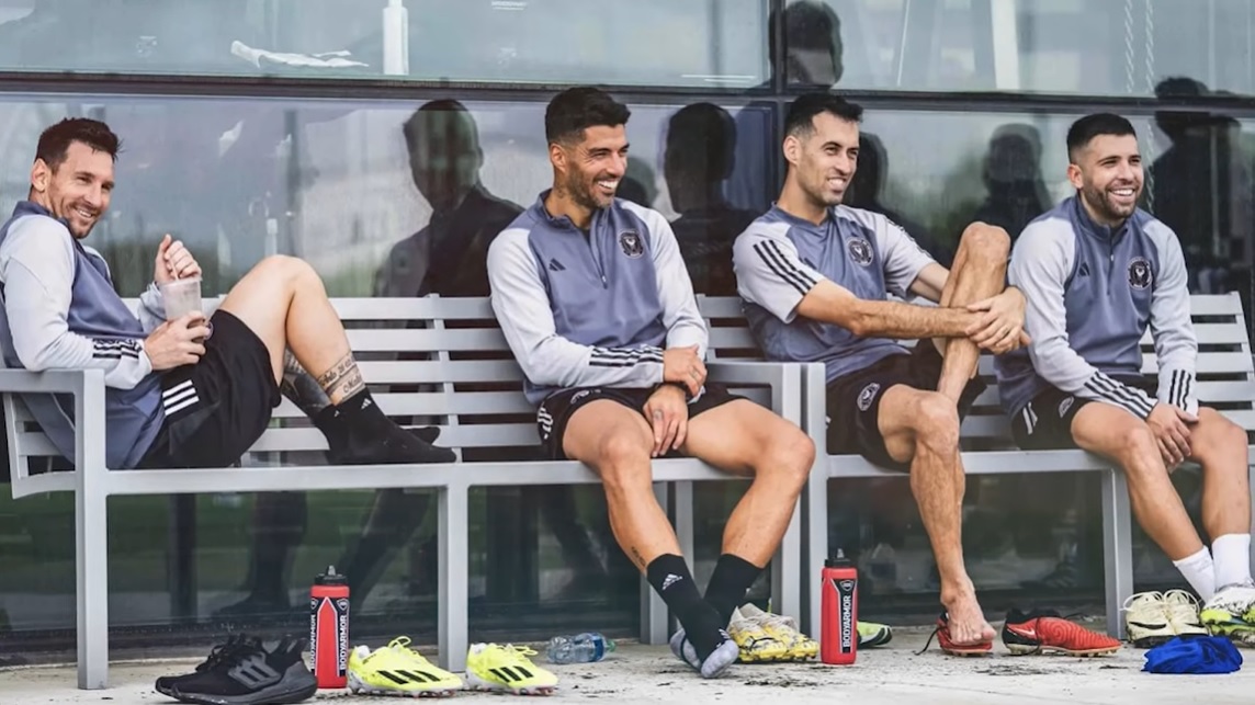 Футболисты