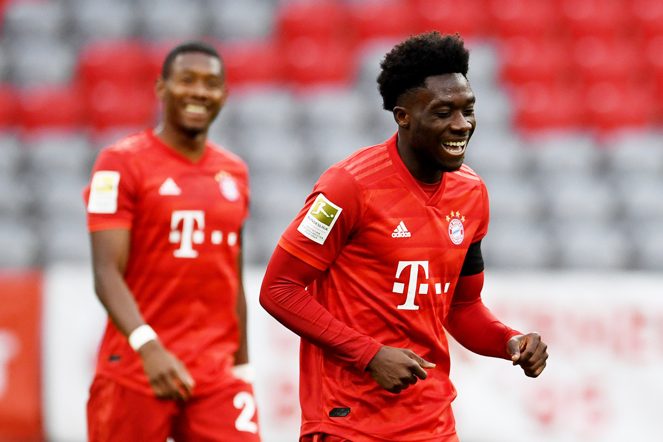 Футболисты в форме