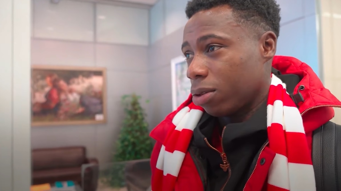 Одежда и шарф