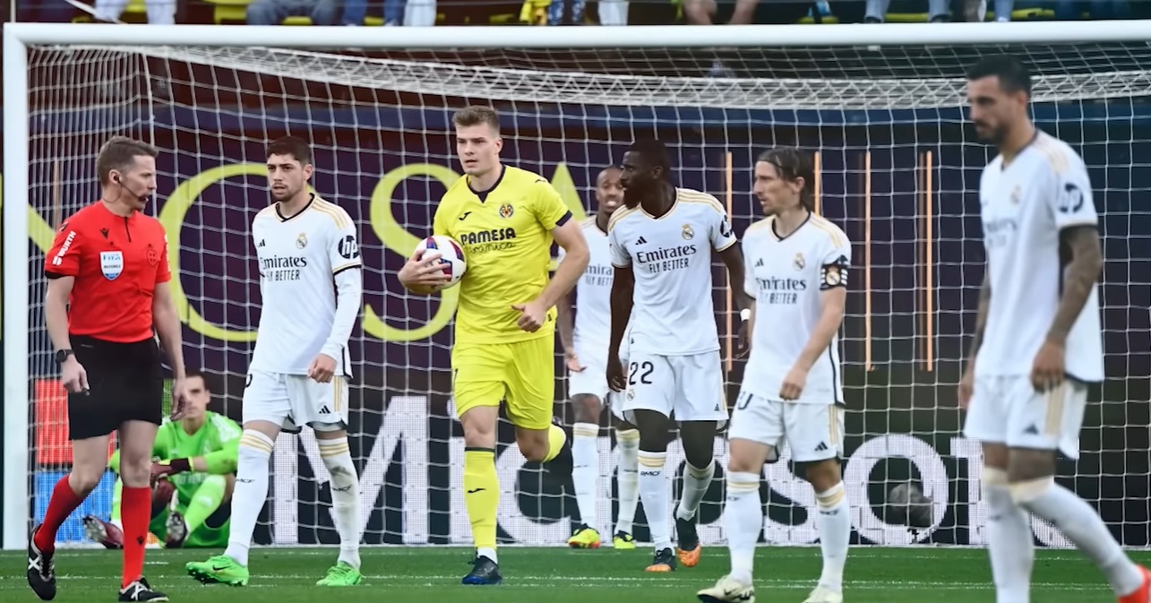Alexandre Sørloth e jogadores do Real Madrid