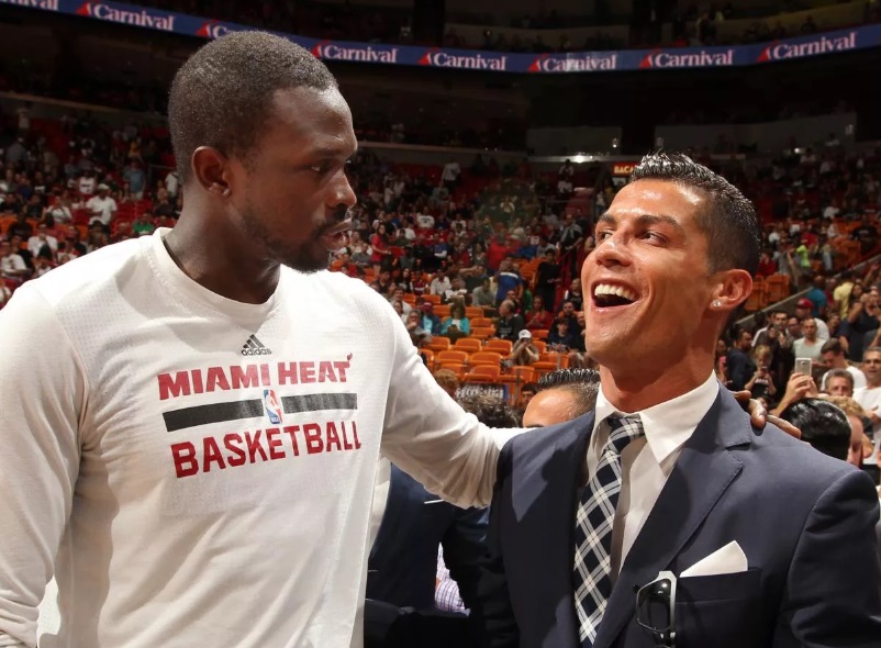 Баскетболист и футболист