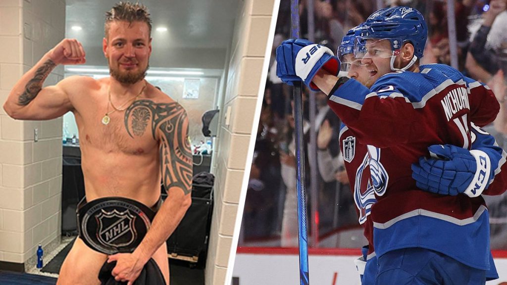 Валерий Ничушкин с поясом НХЛ