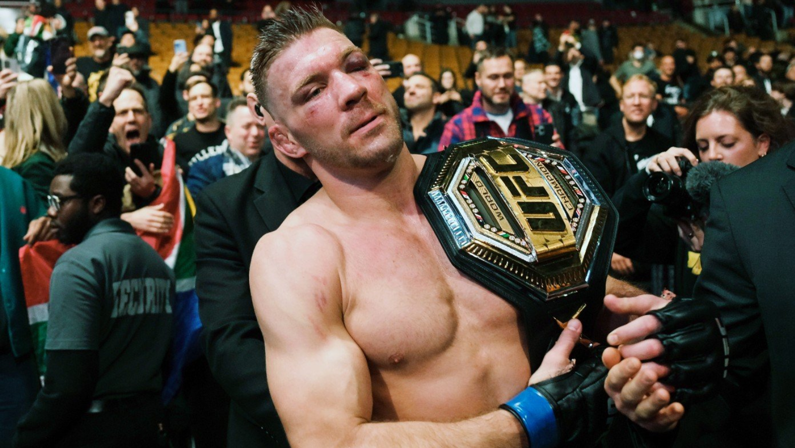 Дрикус дю Плесси - өзінің табанды және агрессивті стилін дәлелдеген үш бала