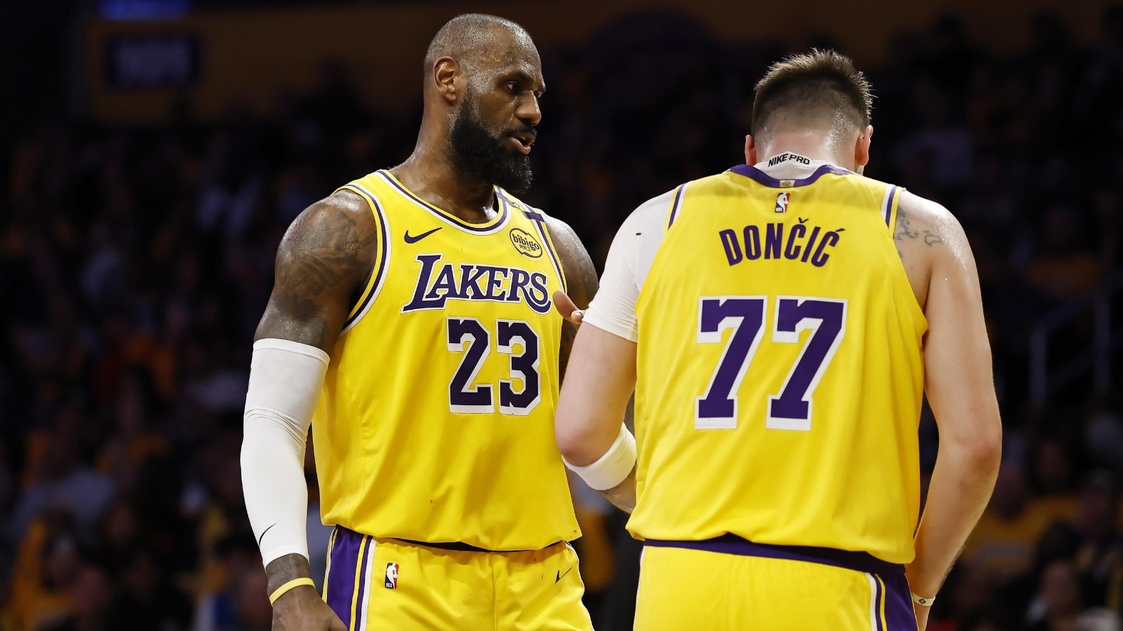 Lejkers gromyat Yutu - uverennyj basketbol i novyj poryadok