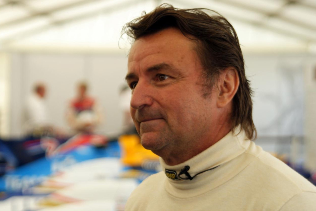 Rene Arnu - ternistyj yuqoriga qo'ydi